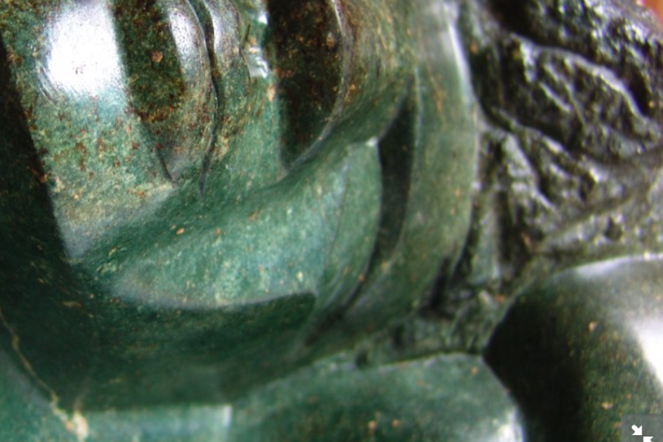 (GREEN OPAL) UNTITLED 1 DETAIL