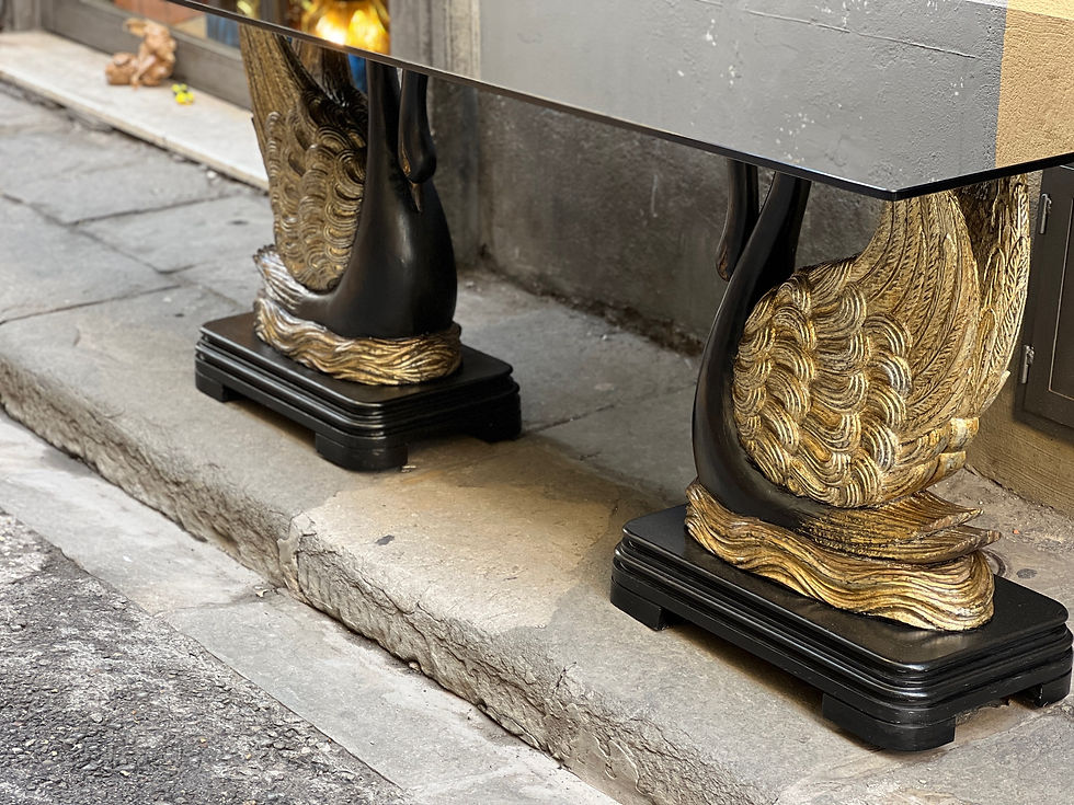 Miniatura: Tavolo da Pranzo con Scultura Cigni Legno Nero Oro Piano Opalina Vetro Nera 1950