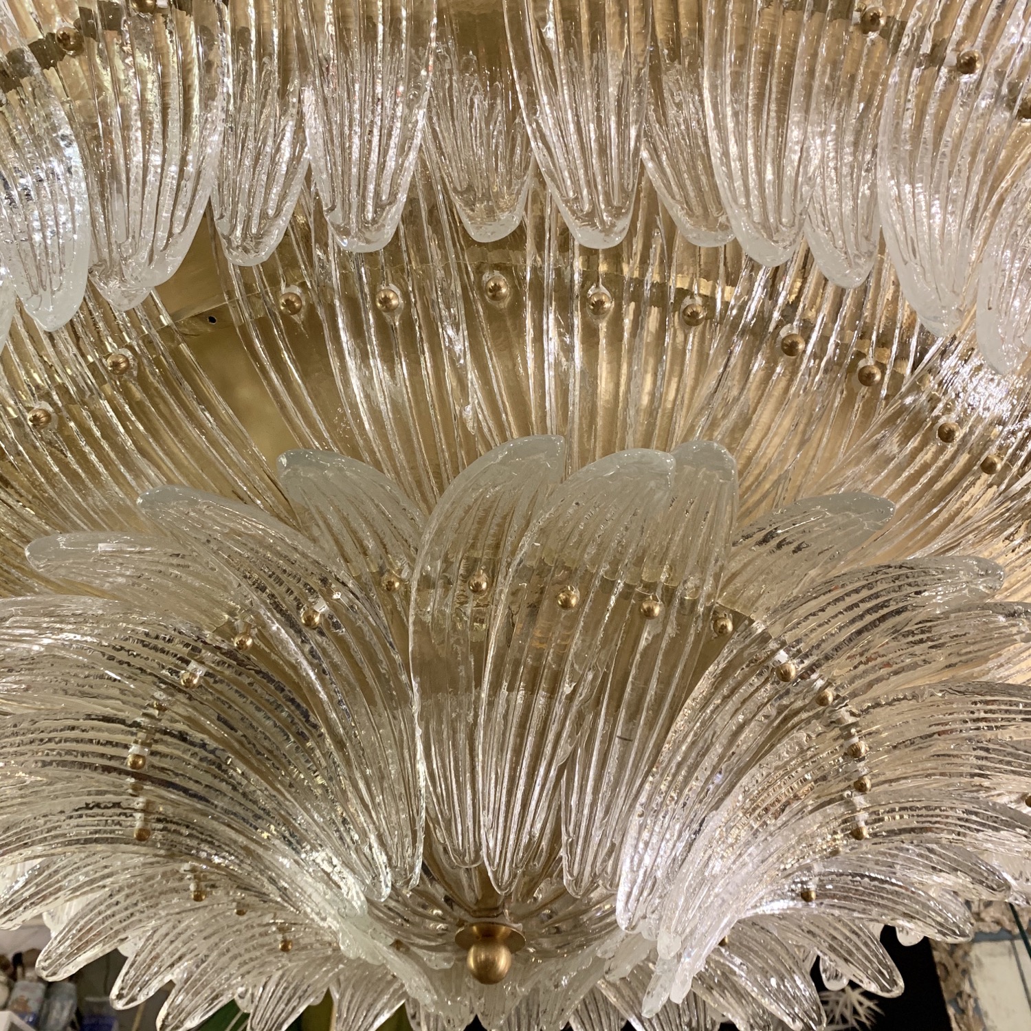 Miniatura: Murano Round Chandelier with Clear Glass Leaves, Brass Structure, 1950s