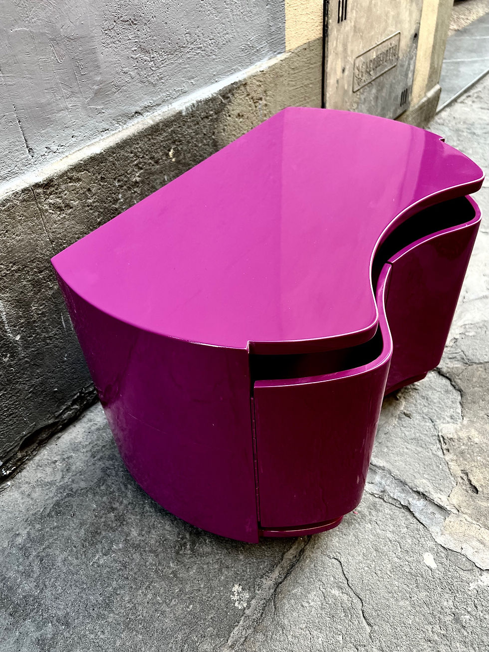 Miniatura: Coppia di comodini laccati color ciclamino in vetroresina, Benatti 1966
