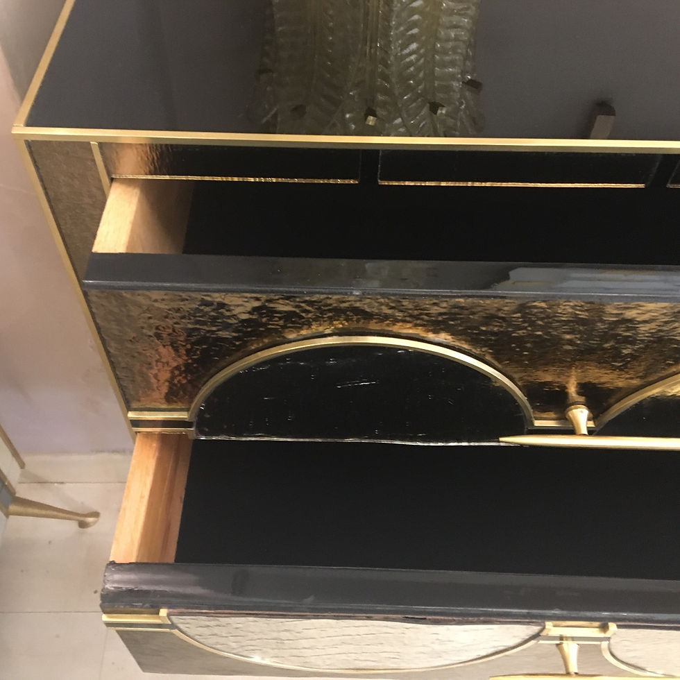 Miniatura: Cassettiera opalina oro bronzo e nera