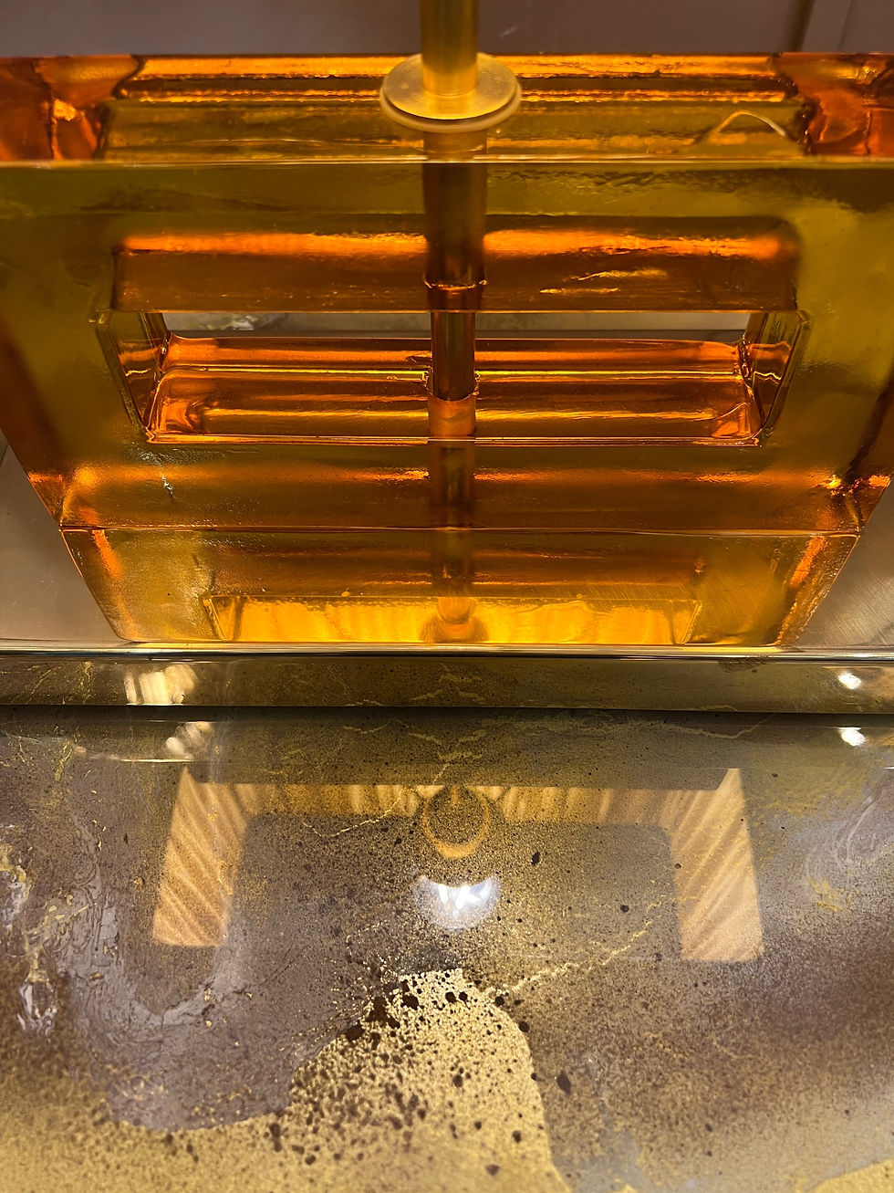 Miniatura: Coppia di lampade in vetro di Murano Ambra con paralumi increspati doppio colore