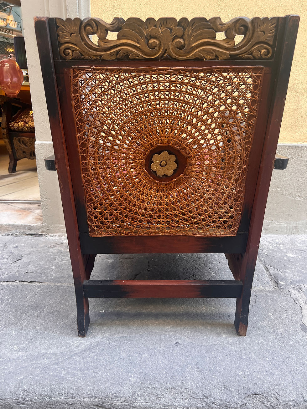 Miniatura: Coppia di Poltrone coloniali in legno intagliato e paglia di Vienna, primi ‘900