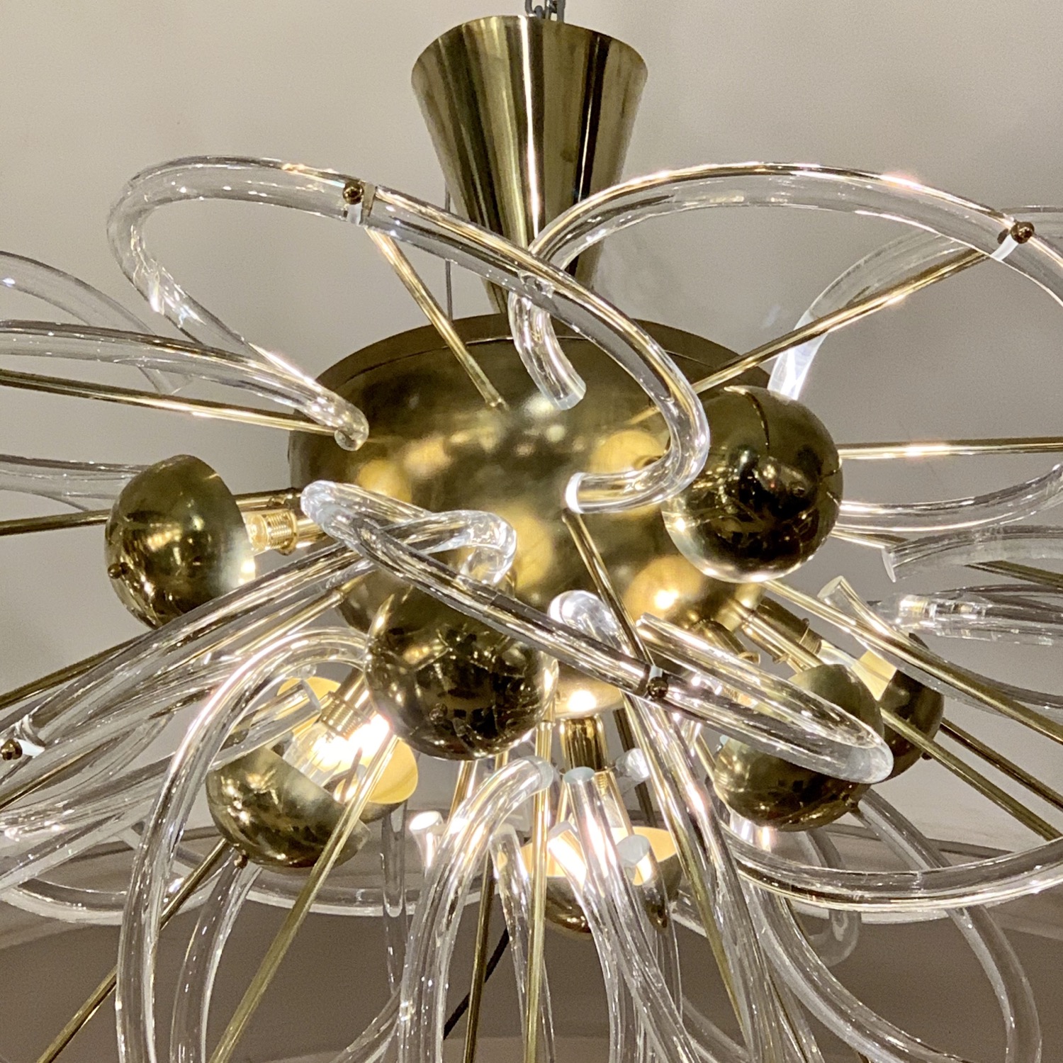 Miniatura: Lampadario di Murano in ottone con cerchi in vetro, 1970