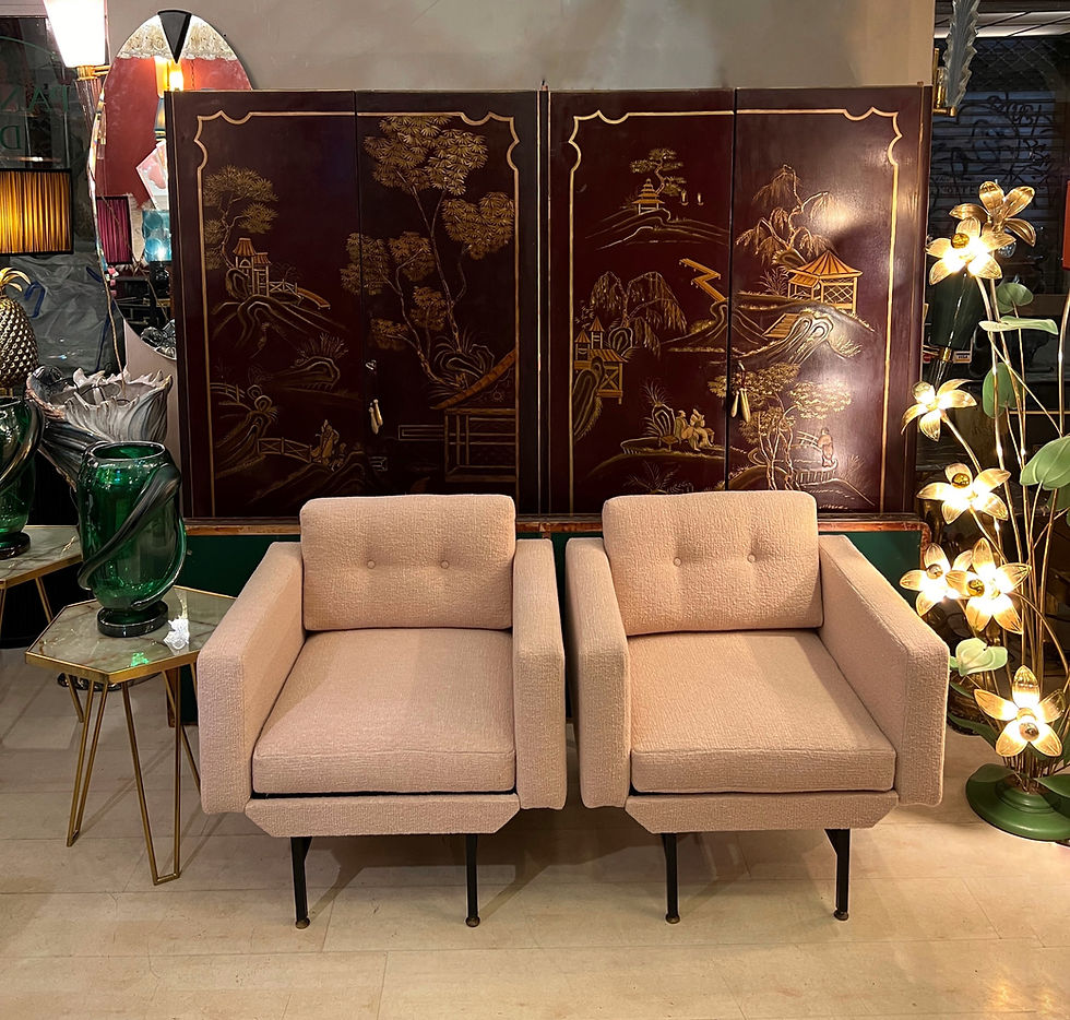 Miniatura: Pair of Newly Upholstered Pale Pink Bouclé Armchairs, 1950s