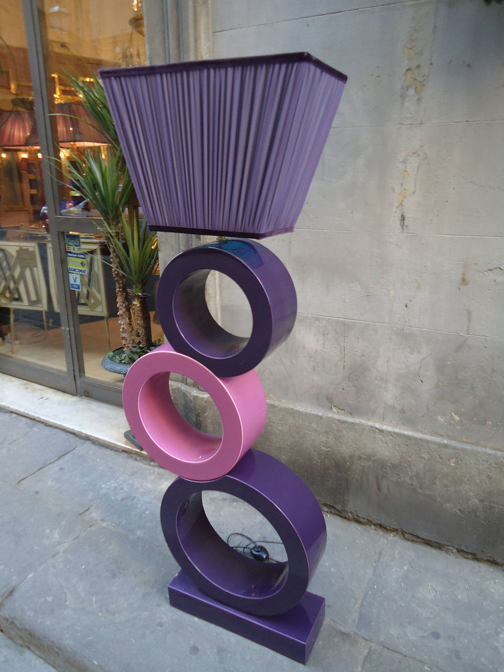 Miniatura: Purple ceramic floor lamp.