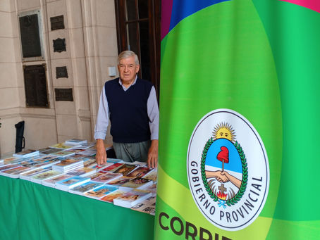 Exposición de libros correntinos y regionales recorre las escuelas