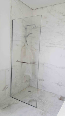 Dubai Shower screens (15).jpg