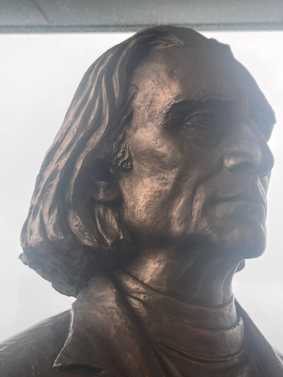 2026-05-18 16.45.03 Cork Buste de Liszt.jpg