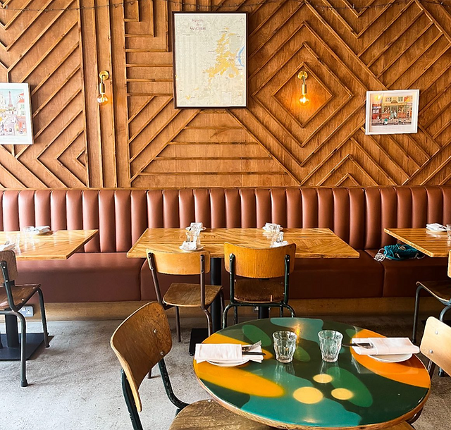 Authentic epicerie restaurant