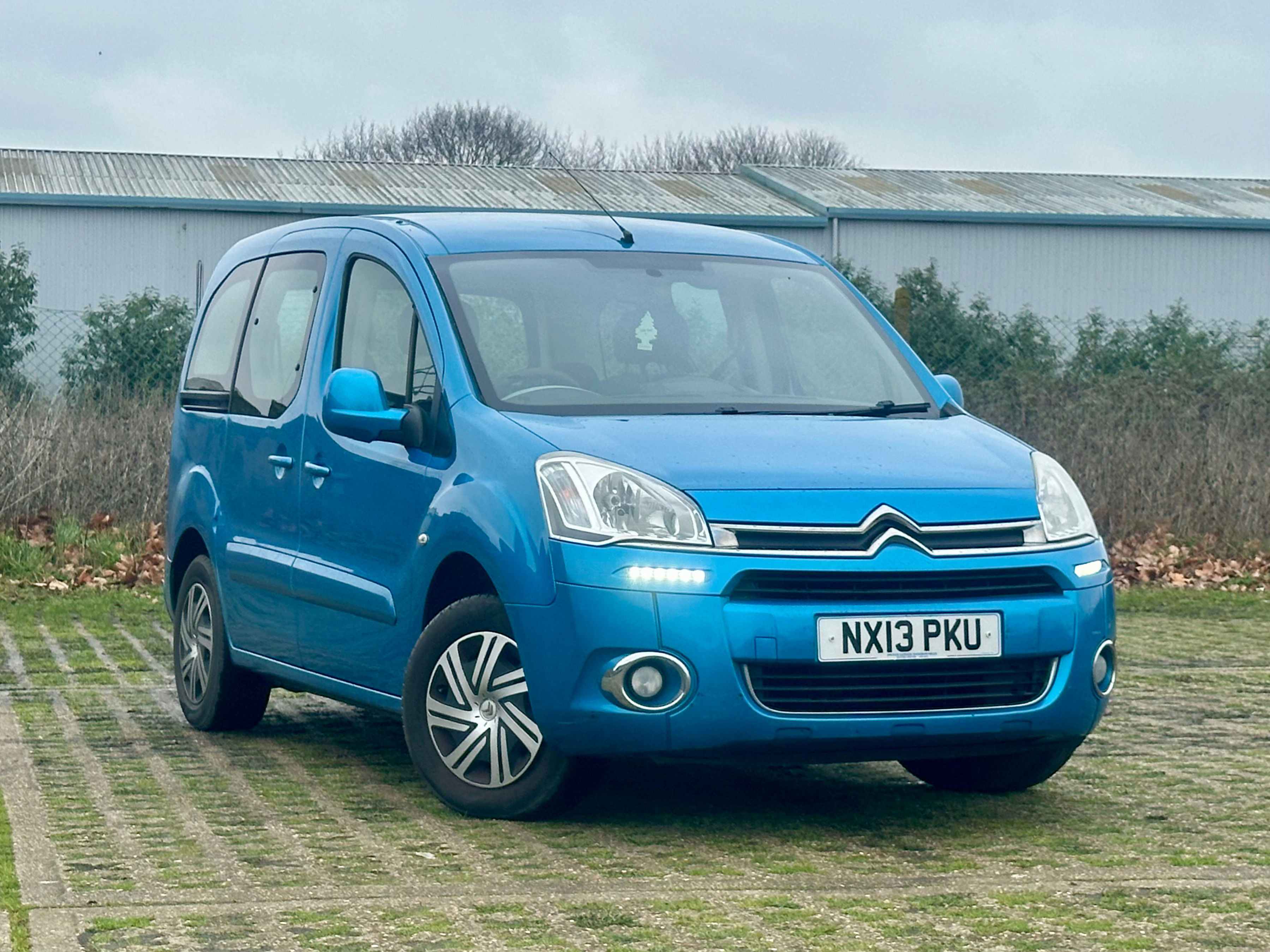 2013 (13) CITROEN BERLINGO MULTISPACE VTR 1.6 HDI MPV 5 Dr in BLUE.