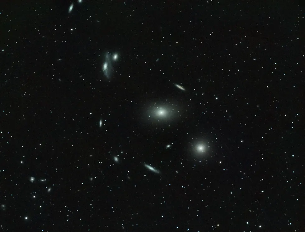 diverse Galaxien der Markarjanschen Kette
