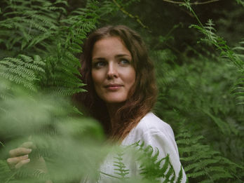 Malin Andersson | Reef (new single and video)