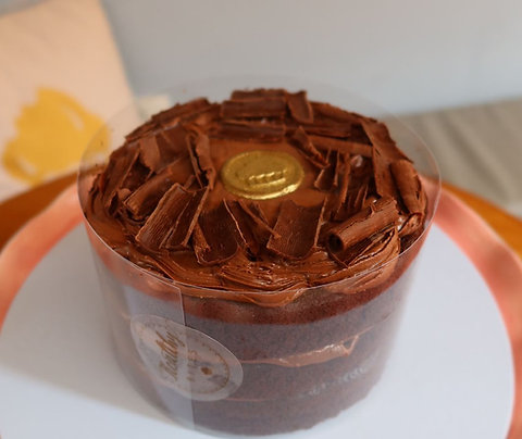 NAKED CAKE DE BROWNIE COM RECHEIO DE NUTELLA
