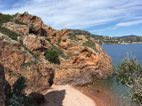 Conférence-projection :
"Un volcan dans les Alpes Maritimes ?"