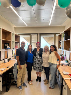 Setteling in with the top research team