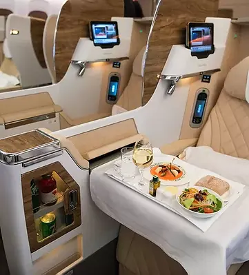 emirates-business-class-dining-EMIRATESBIZ0322-e8414f0893f640929ea0cb2d286d8e61.webp