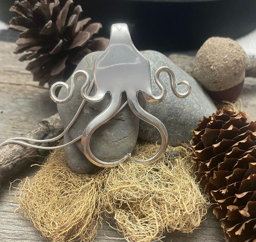 Random Bendz Fork Necklace