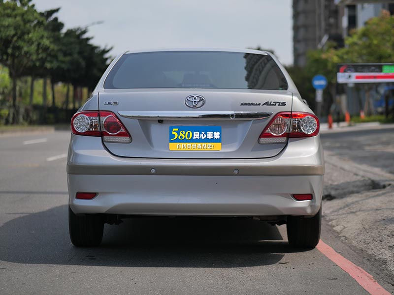 縮圖：(已收訂)2012年 ALTIS 1.8L E 銀