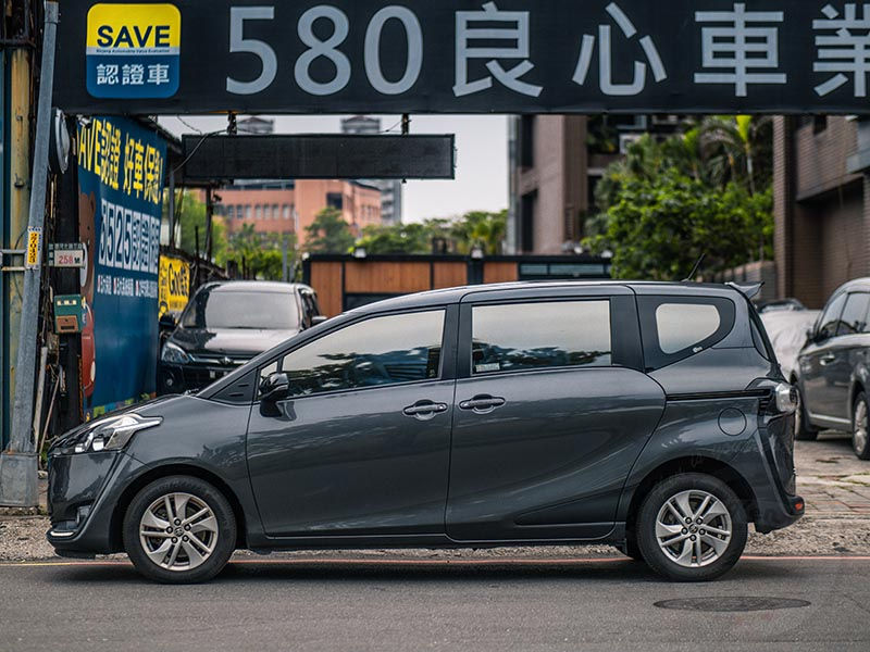 縮圖：2019年 sienta 1.8L 七人座(雙電滑) 灰