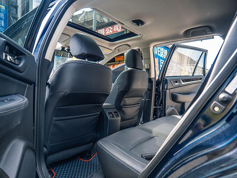 縮圖：2015年 OUTBACK 2.5L-S 深深藍