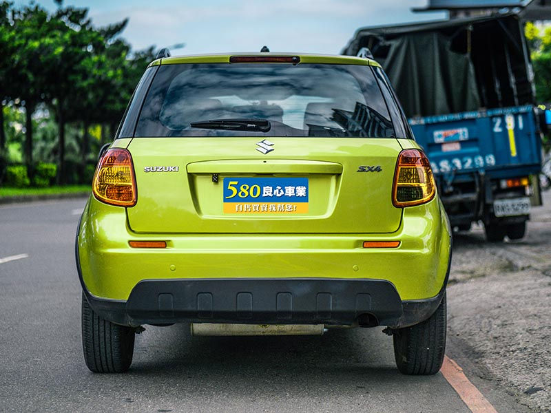縮圖：2013年 SX4 1.6L 耀眼綠