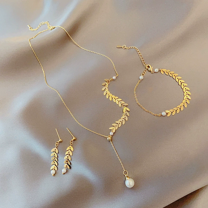 Personality Necklace/Bracelet/Earrings Jewelry Sets for Women Fashion Golden Whe