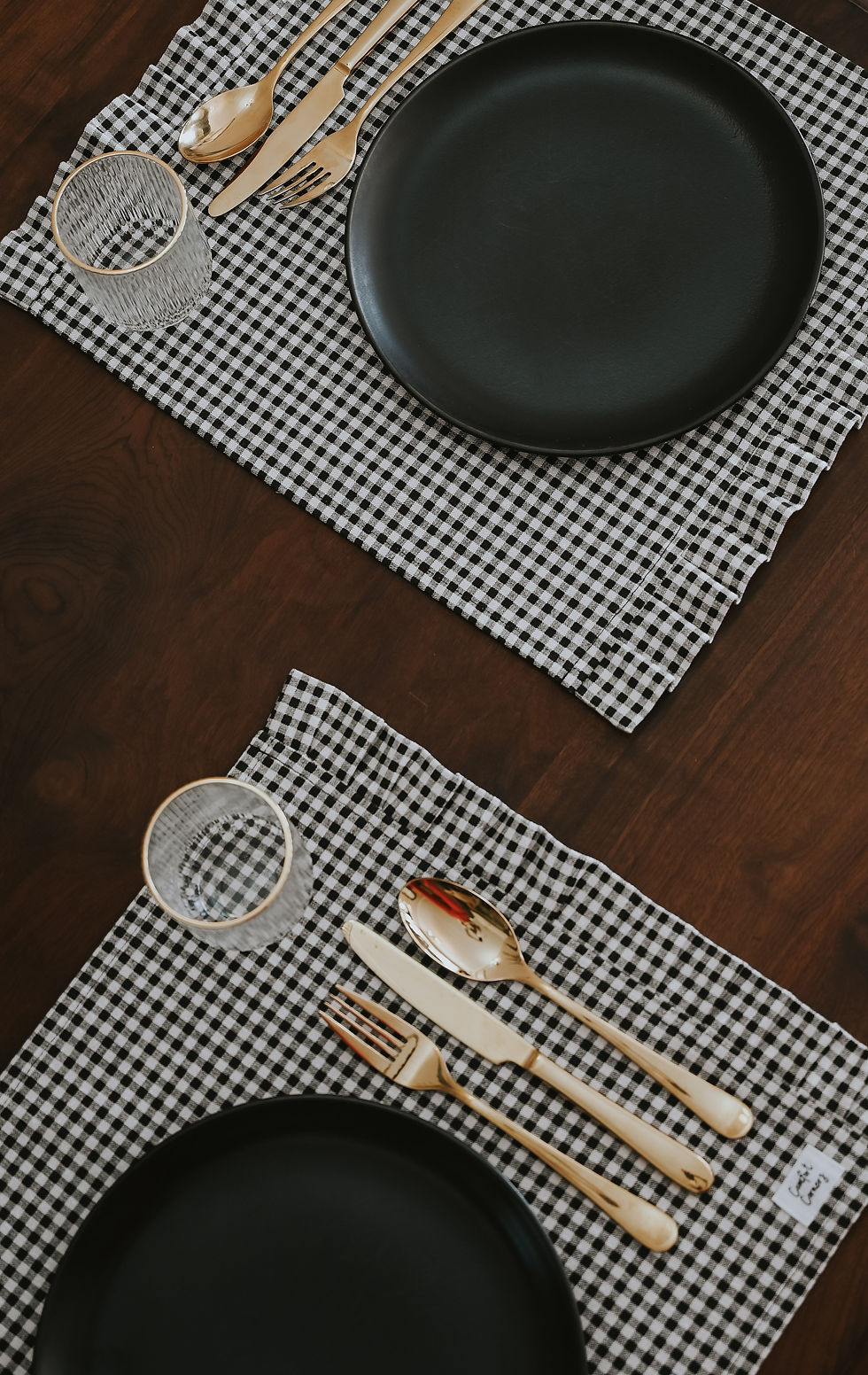 Thumbnail: Black gingham ruffle placemats