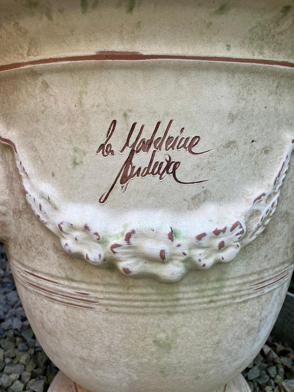 Thumbnail: DE LA MADELEINE GROTE ANDUZE POT - CREME