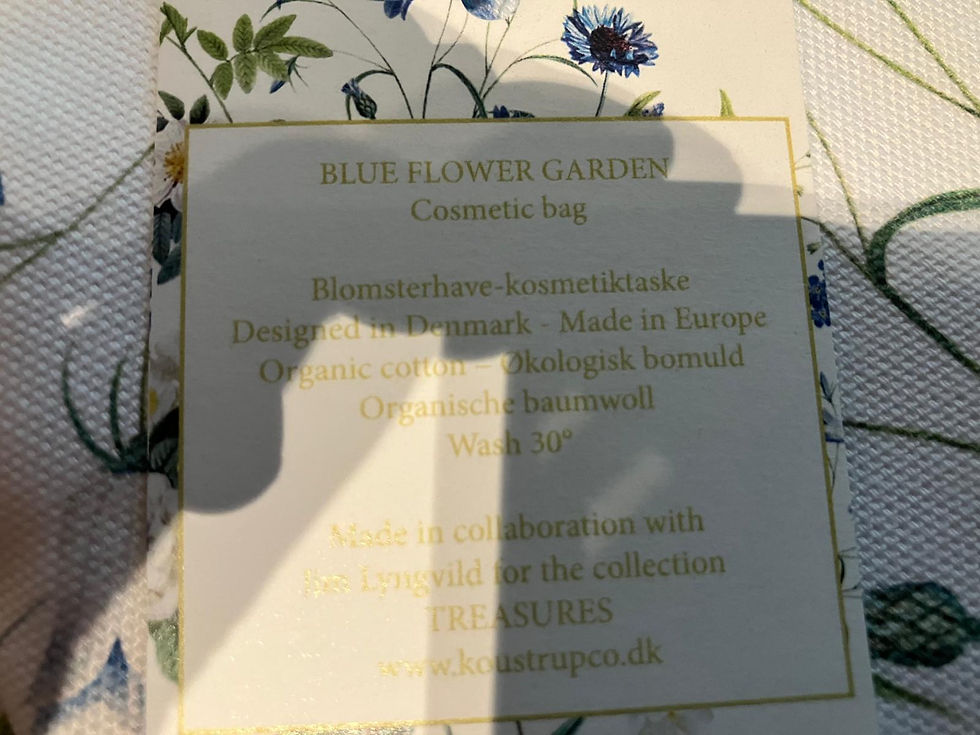 Thumbnail: BLUE FLOWER GARDEN TOILETZAK