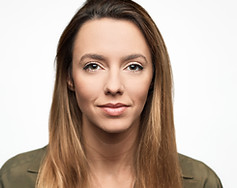 Jeune femme d'affaires