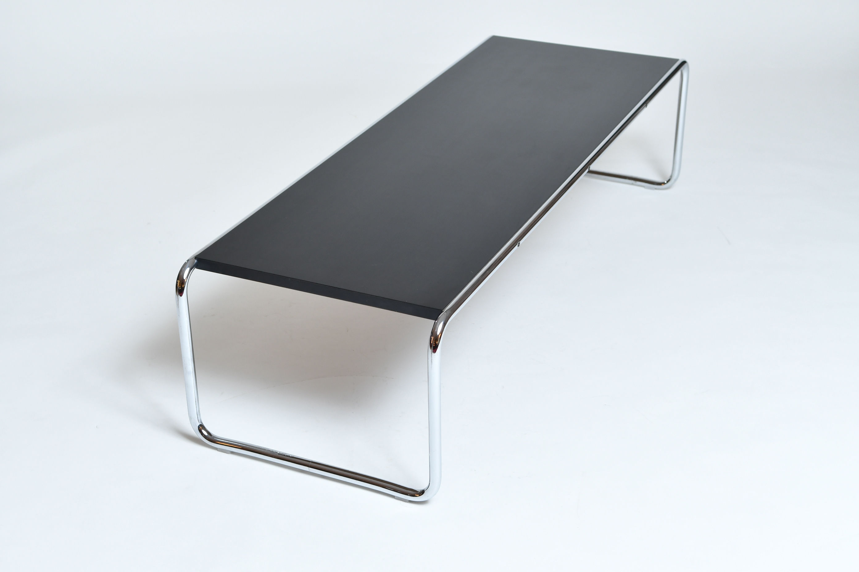 Marcel Breuer Laccio 2 Coffee Table