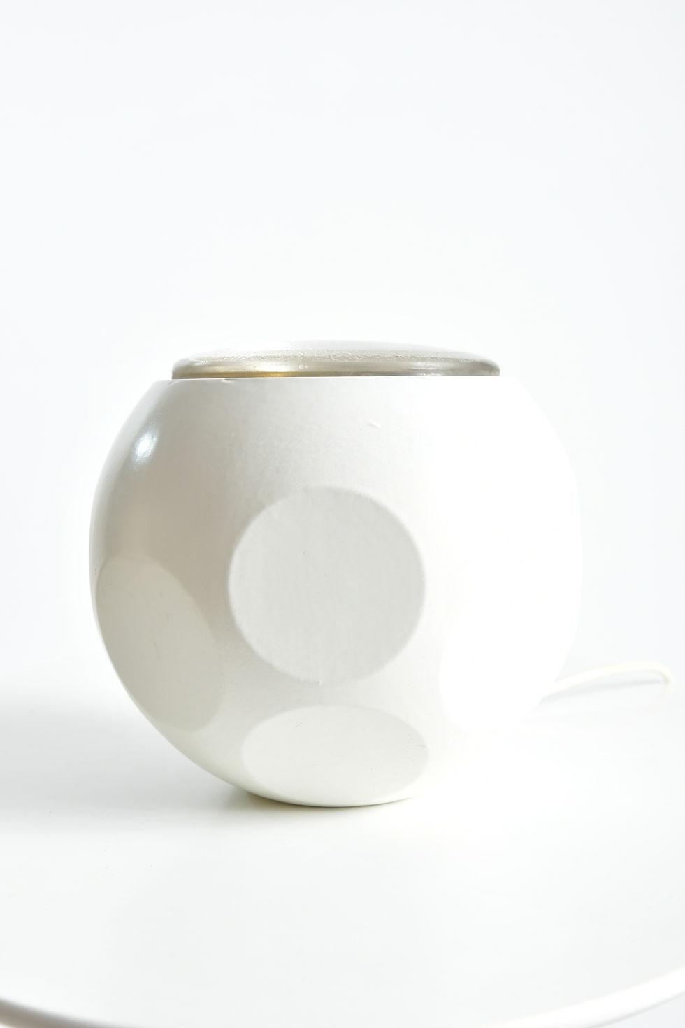 Miniaturbild: 60s Tischleuchte "Golfball"