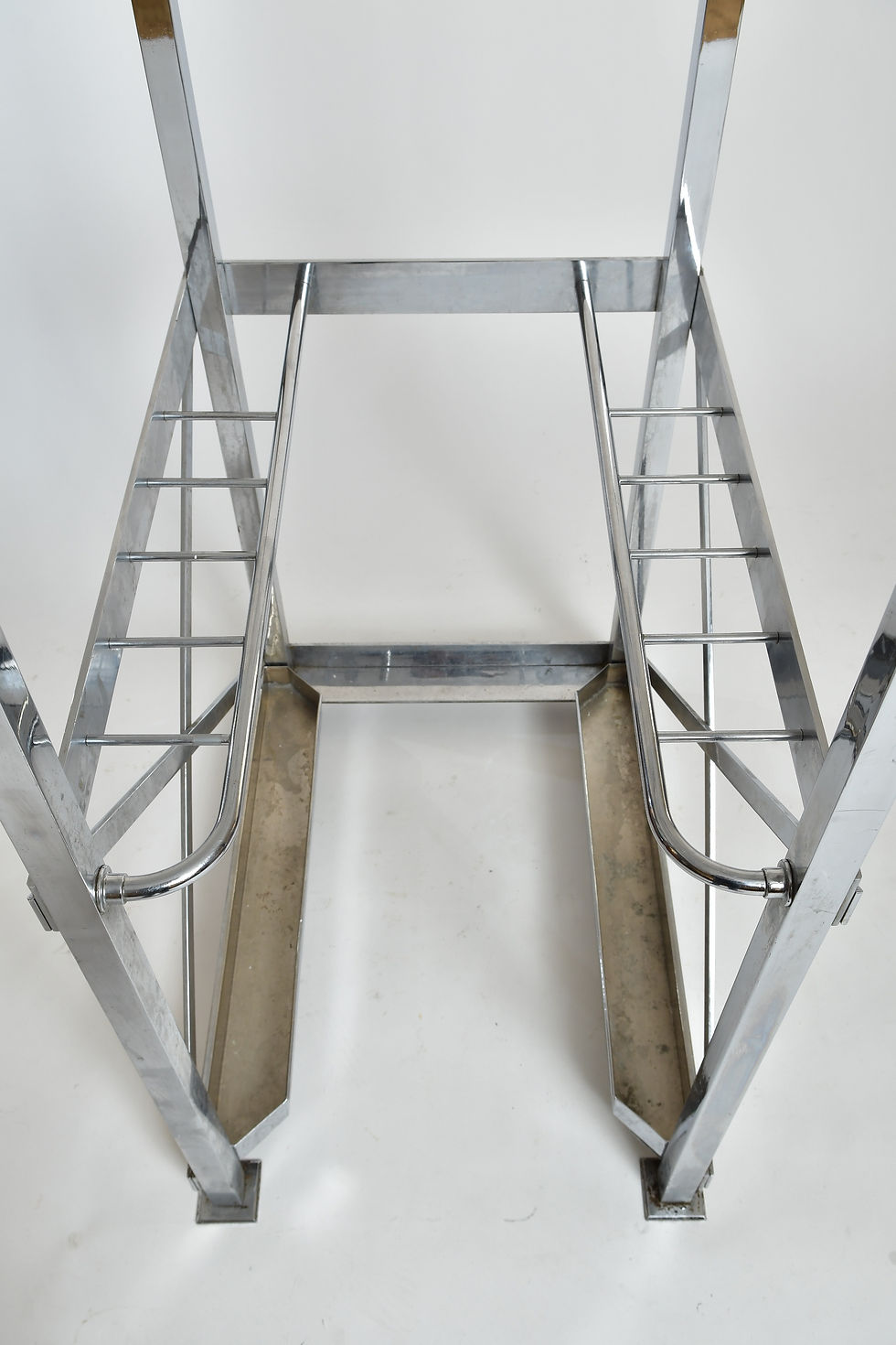 Miniaturbild: EMBRU Chrom Garderobe