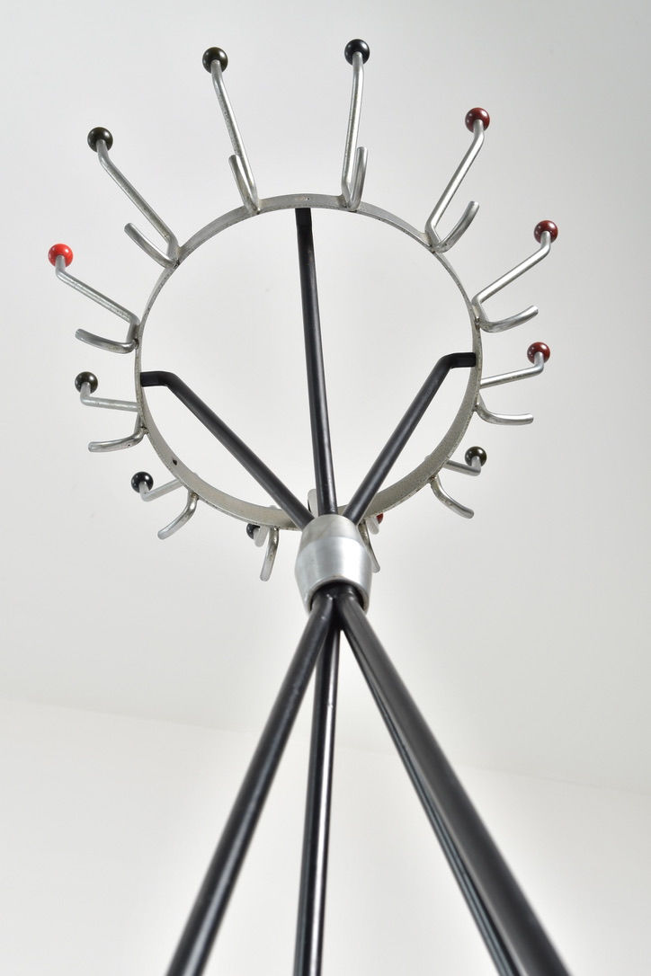 Miniaturbild: Midcentury Standgarderobe