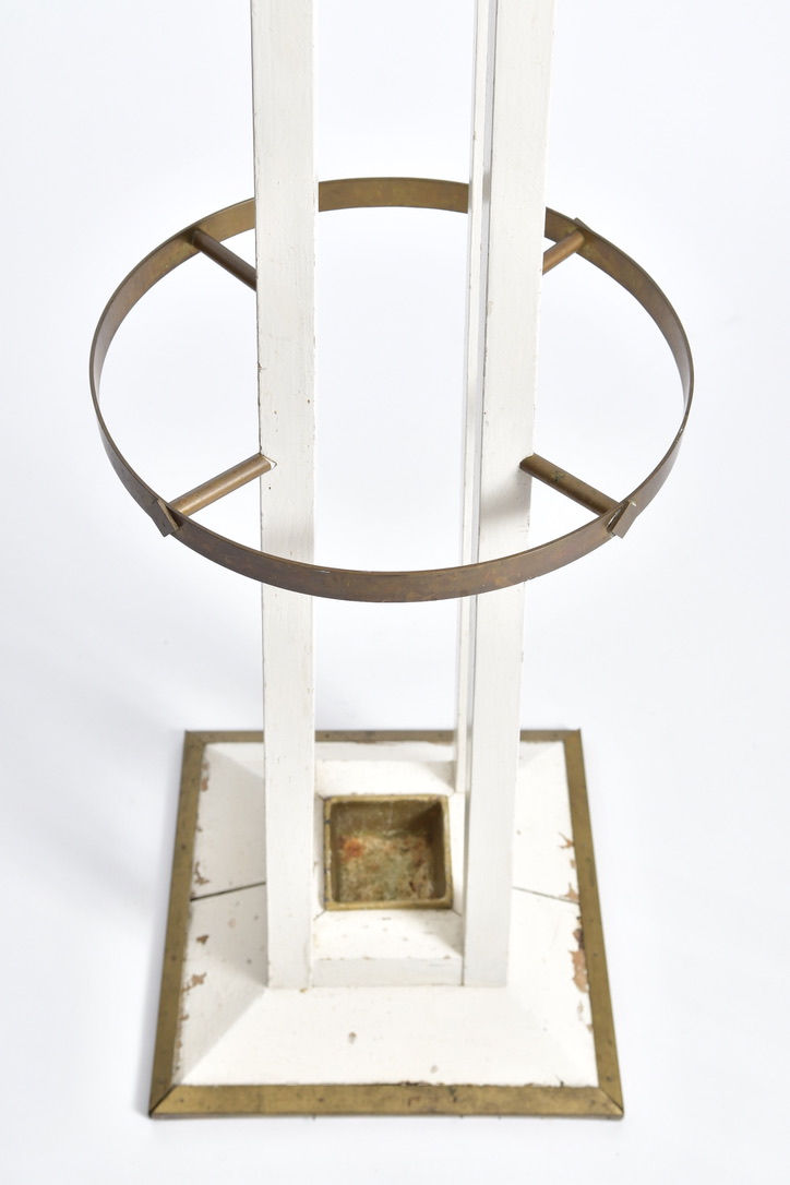 Miniaturbild: Belle Époque Standgarderobe