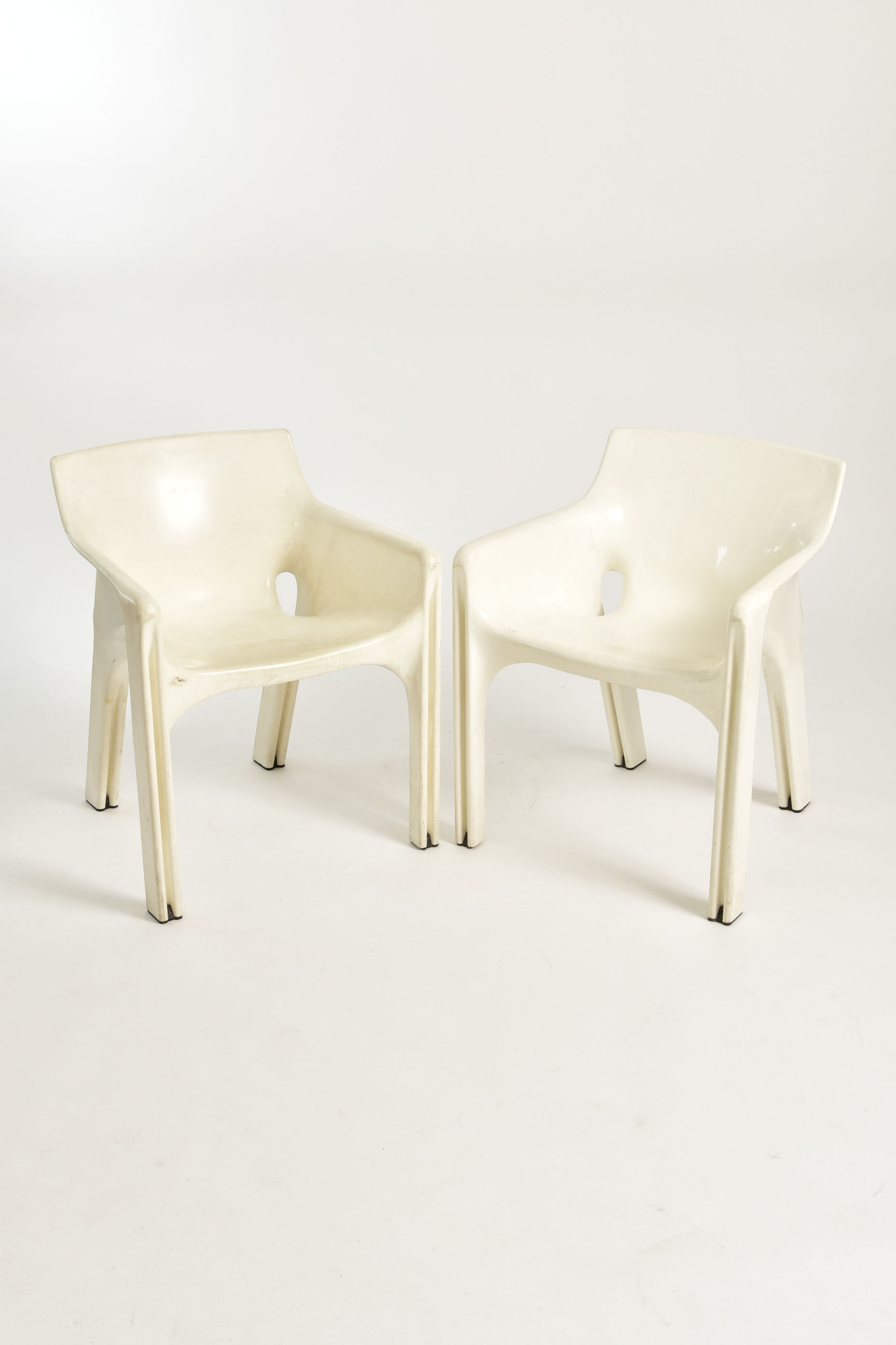 Vico Magistretti "Gaudi" Chair