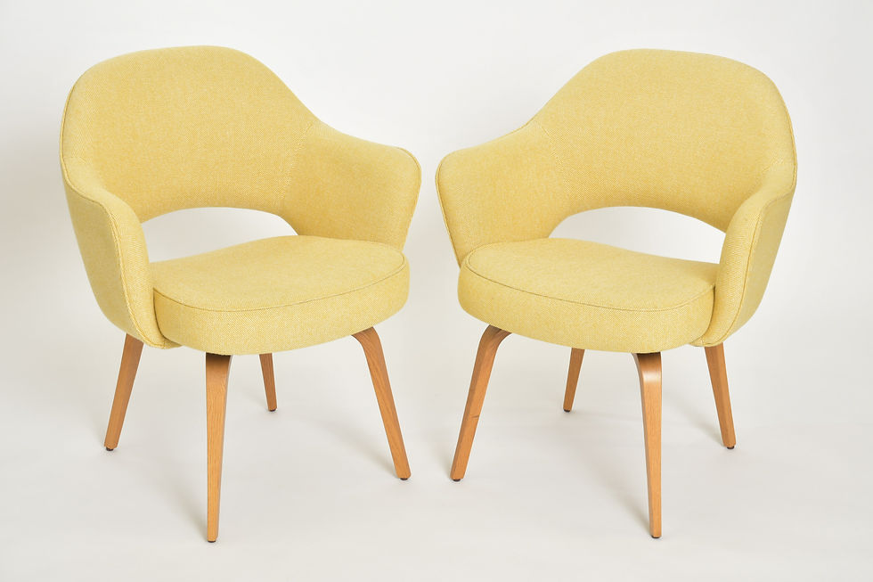 Miniaturbild: Eero Saarinen Executive Armchair Set
