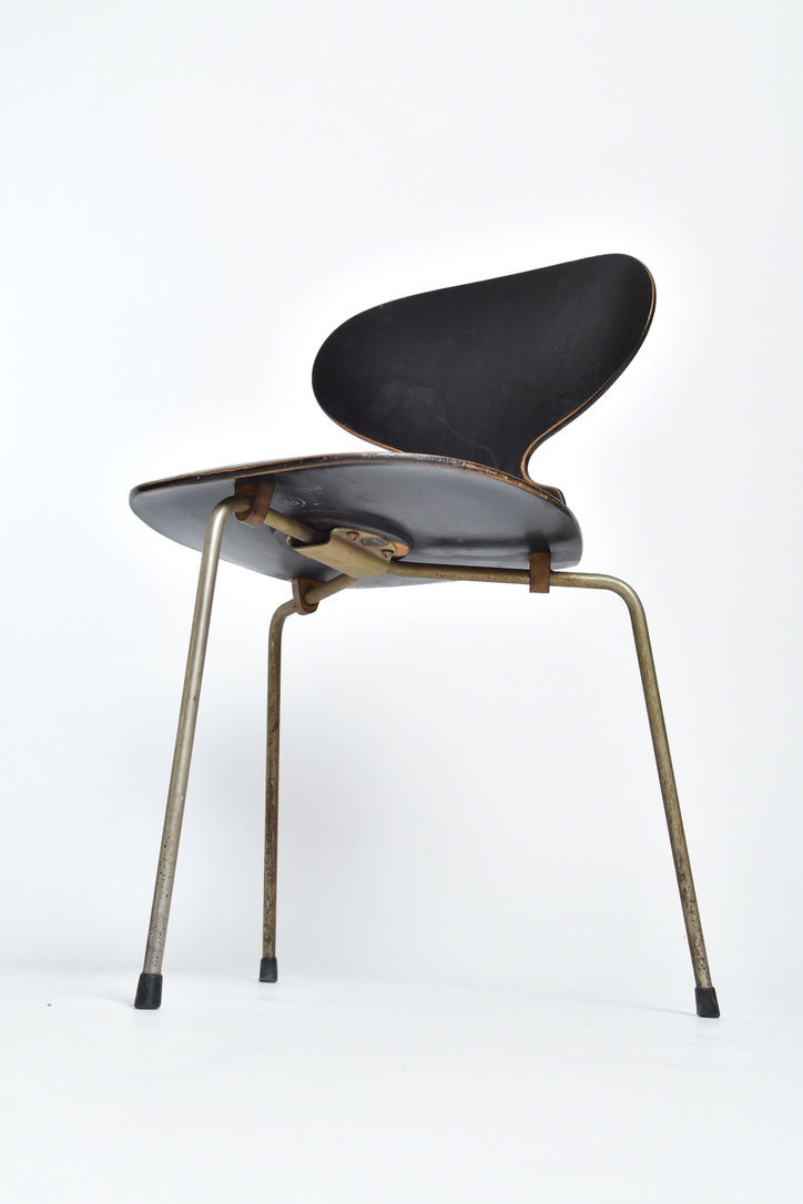 Miniaturbild: Arne Jacobsen Ant Chair