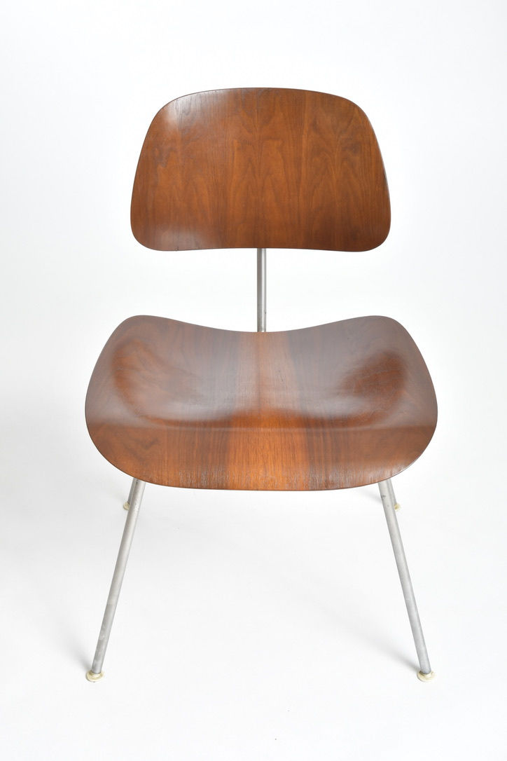Miniaturbild: Charles & Ray Eames DCM Plywood Chair