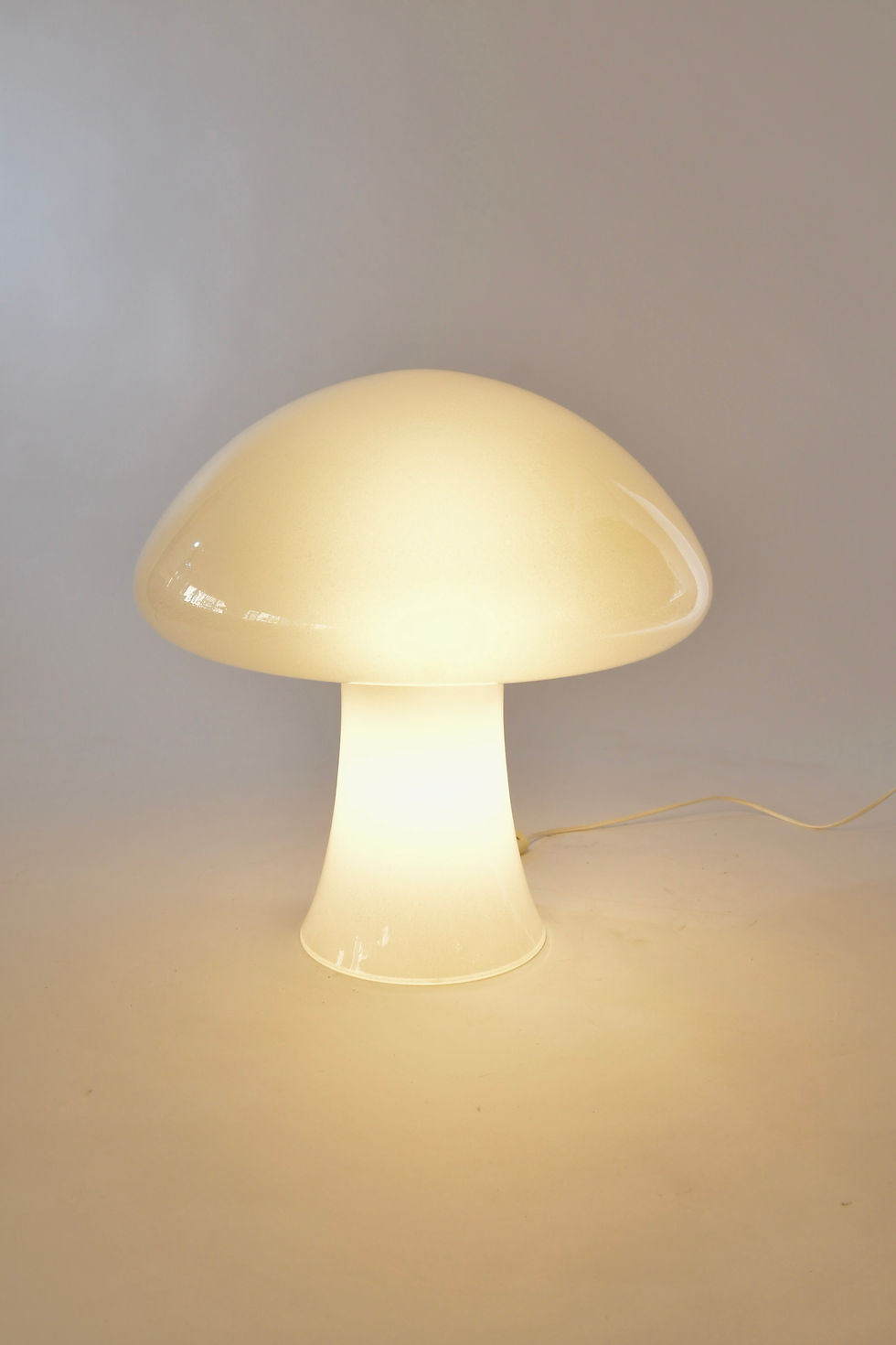 Miniaturbild: Opalglas Mushroom Leuchte
