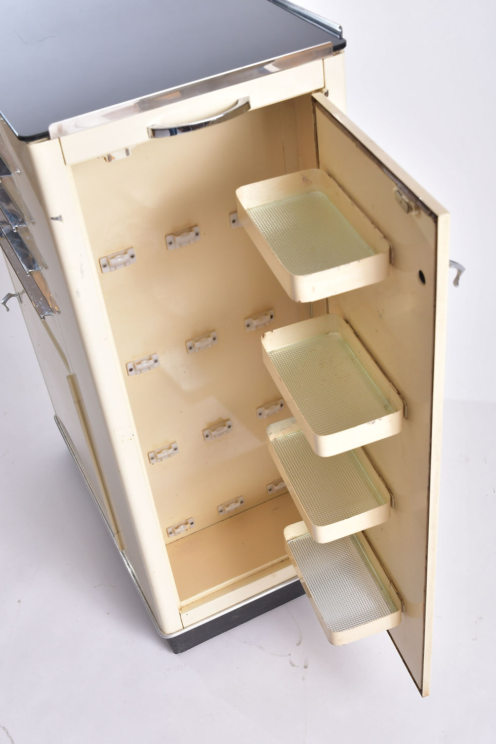 Miniaturbild: Ärztemöbel auf Rollen