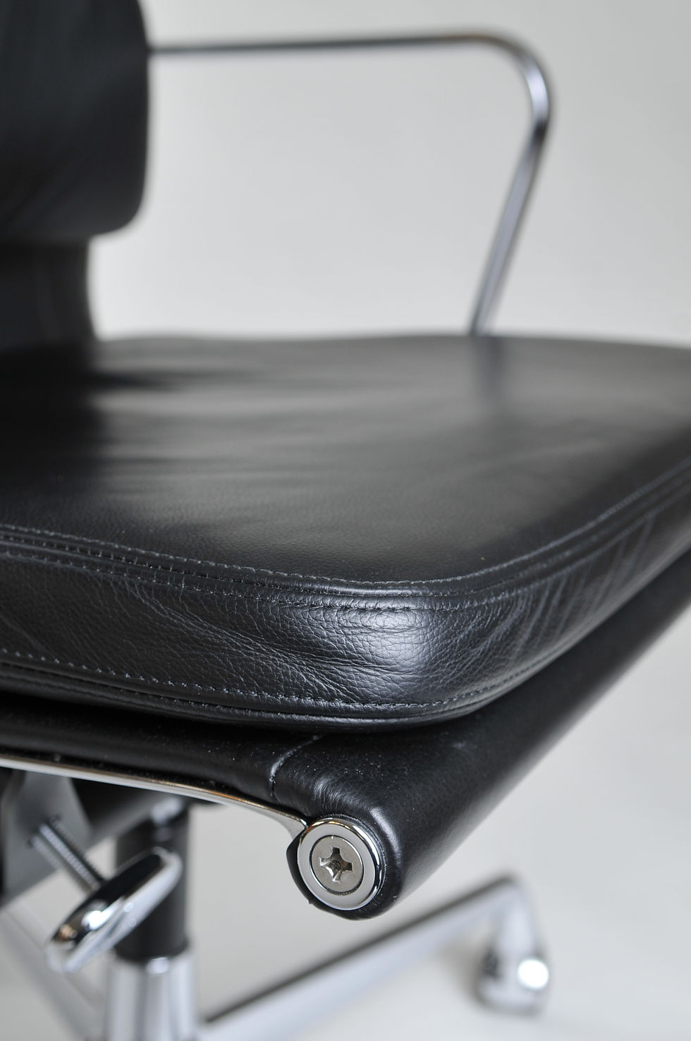 Miniaturbild: Charles & Ray Eames Office Chair EA217