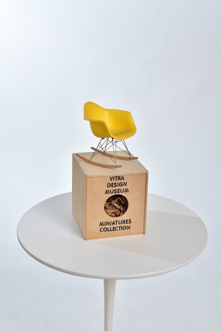Vitra Miniatur Eames Rocking Chair