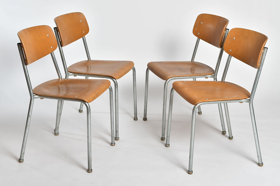 Miniaturbild: EMBRU Stapelstuhl Set