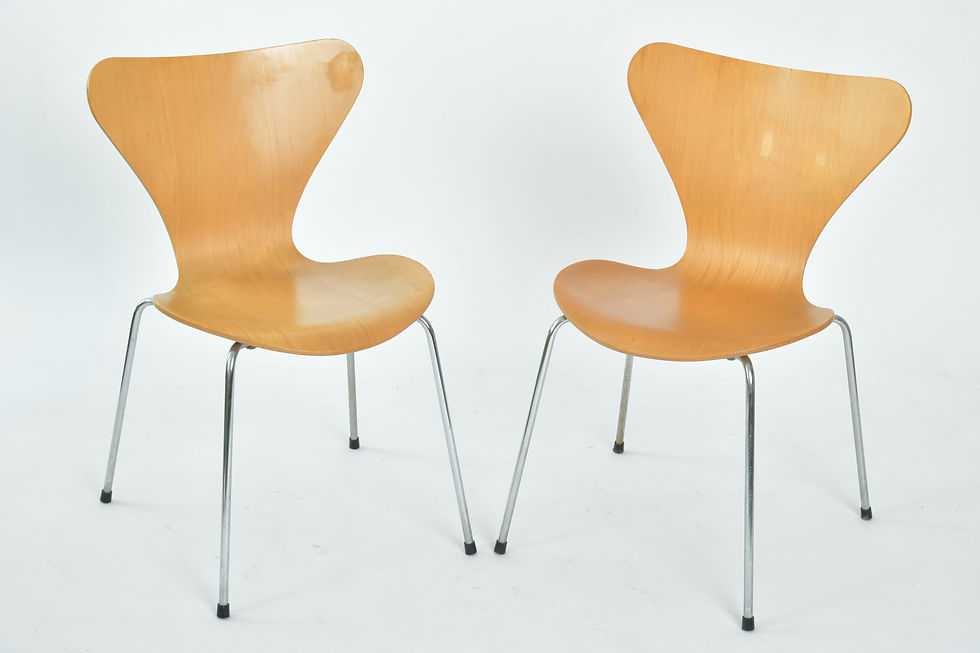 Miniaturbild: Arne Jacobsen Stuhl Set