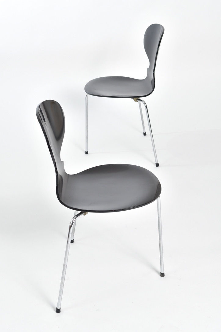 Miniaturbild: Arne Jacobsen "Ant Chair" Stuhl Set