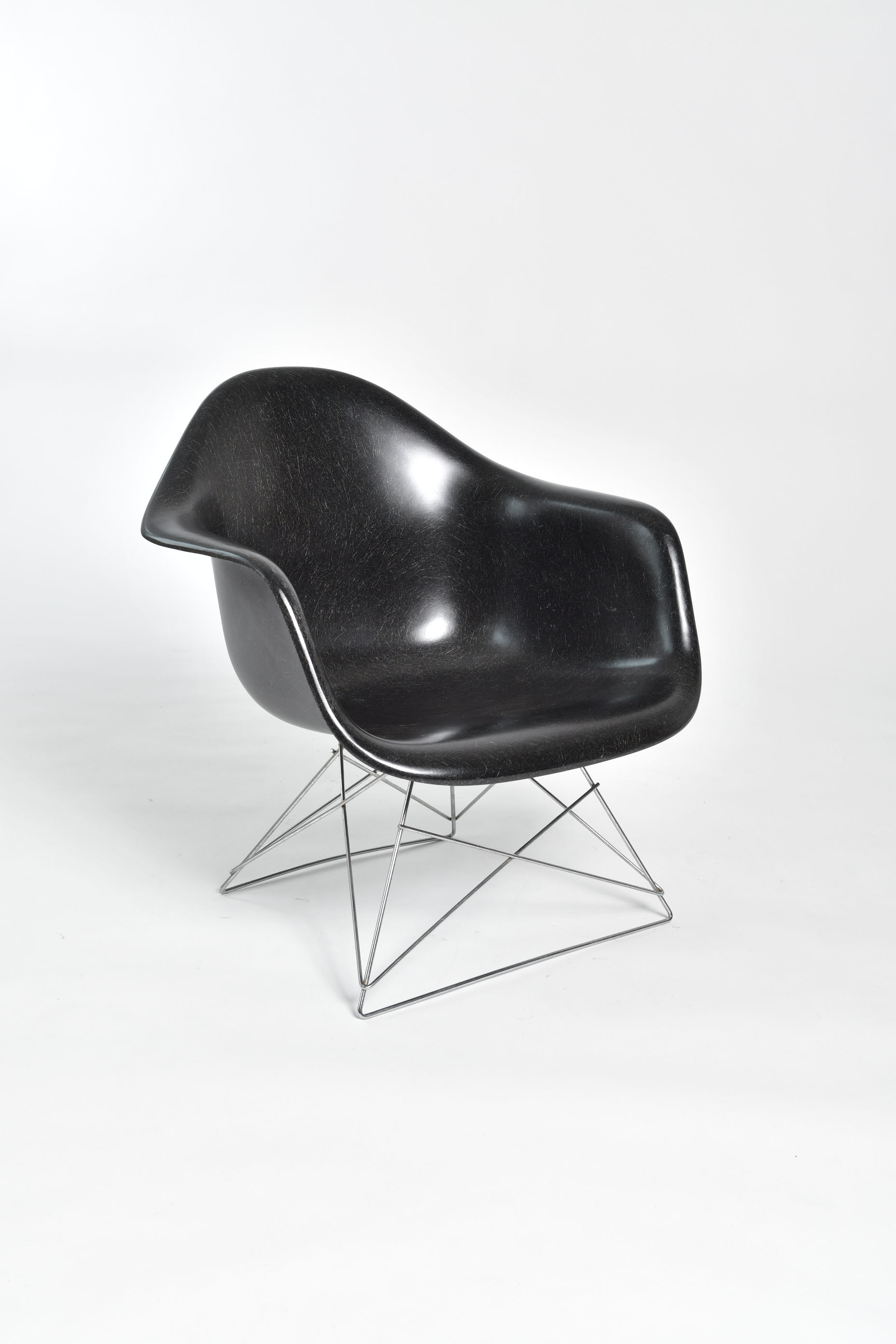 Charles & Ray Eames Armchair Cats cradle