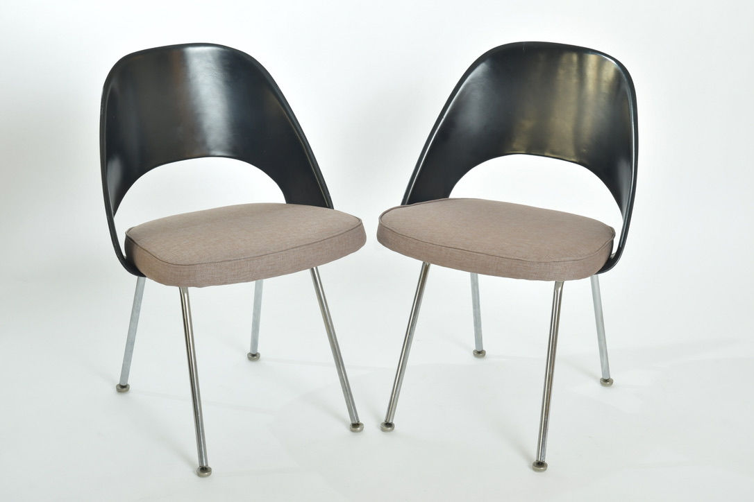 Eero Saarinen Executive Chair Set