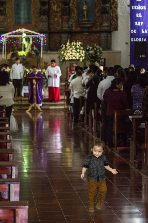 Valladolid Kid Escaping Mass